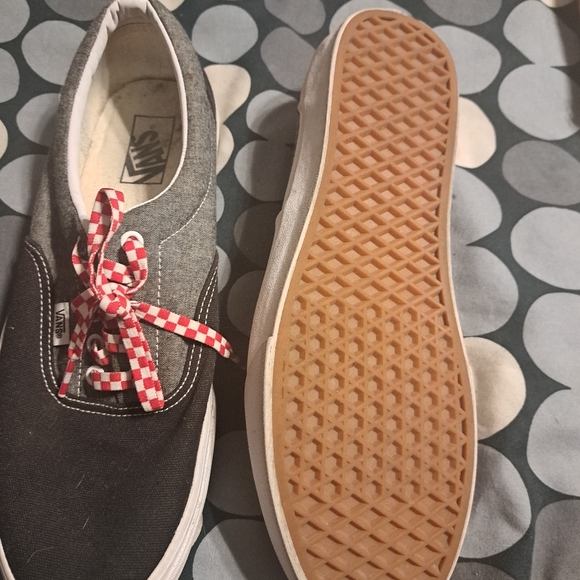 Good Pre-owned Condition Vans Era Gray/Black Mens Size 11.5 - Picture 2 of 5